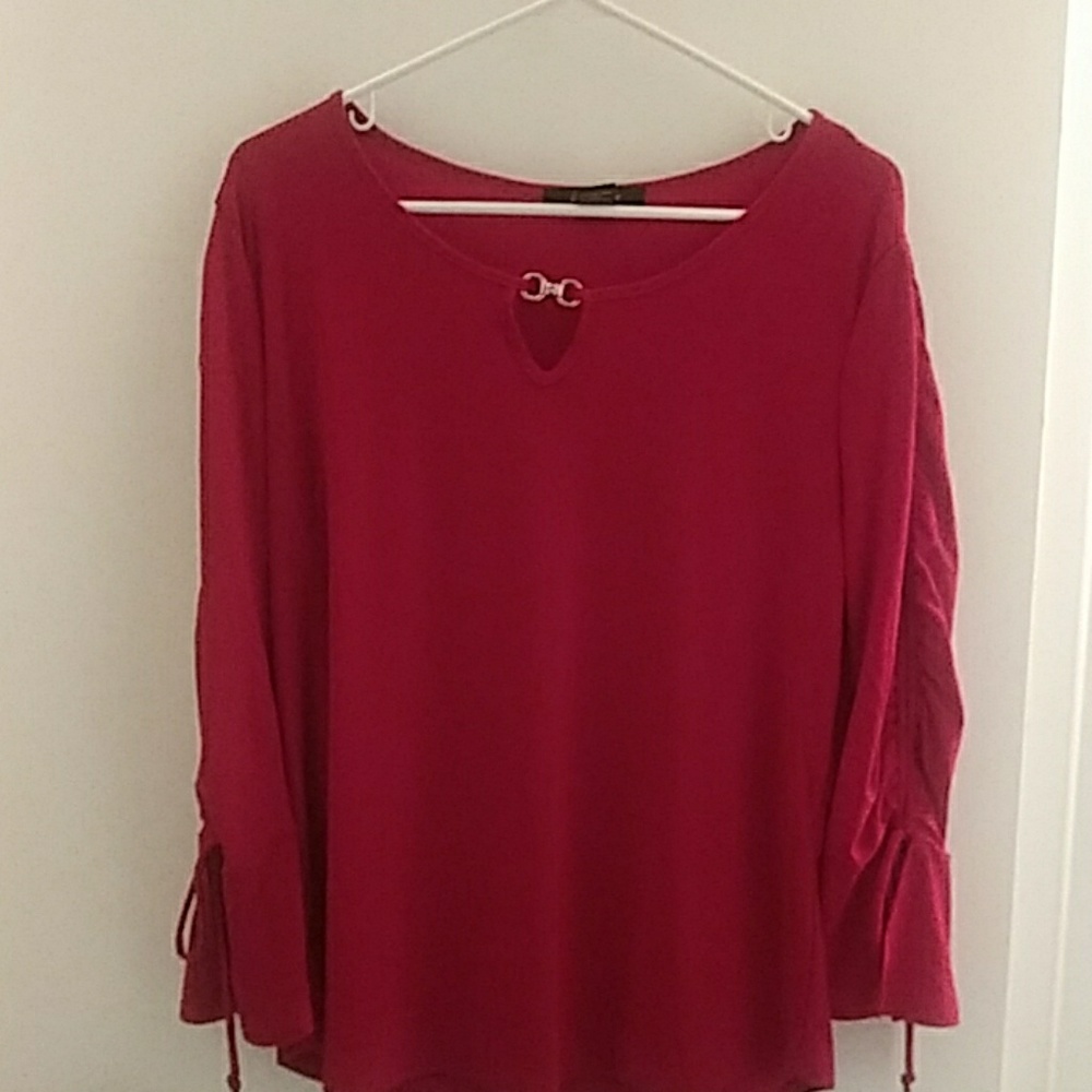 Maroon top never worn